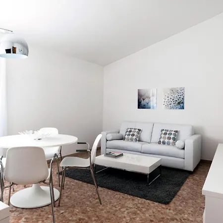 Fly By Апартаменты